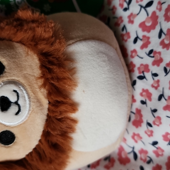 Brand new Squishmallows Francis the Holiday Lion pillow - Picture 3 of 9